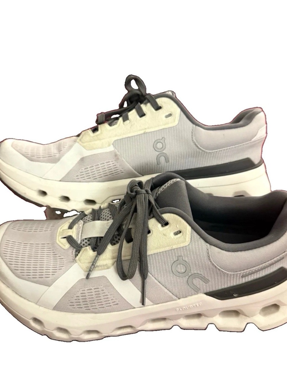 On Running Women's Athletic Shoes - Light Gray and Dark Gray Cloudrunner